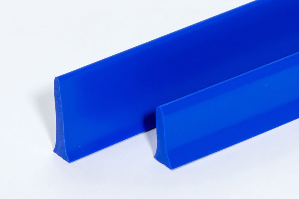 Esbelt -Perfiles-transversales- Esbelt-profles-and-cleats-blue-pvc
