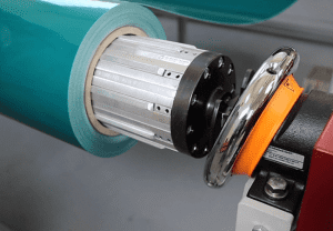 Expandable pneumatic axles with safety lock. Expandable pneumatic axles with safety lock.